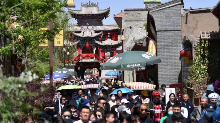 集團(tuán)要聞丨甘肅文旅集團(tuán)各景區(qū)“五一”假期人氣爆棚，累計接待游客50余萬人次